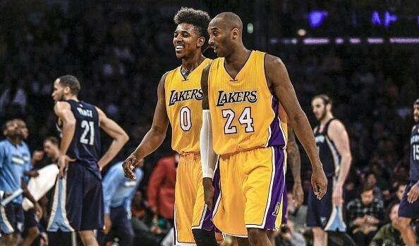 与球员执行 与球员执行