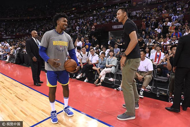 拜仁角球后 拜仁角球后